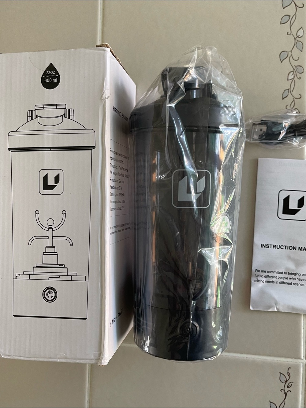 Portable Electric Protein Shaker Bottle - Midnight Black